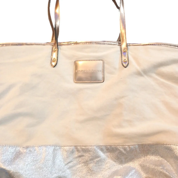 4 Victoria's Secret Totes - Picture 7 of 16